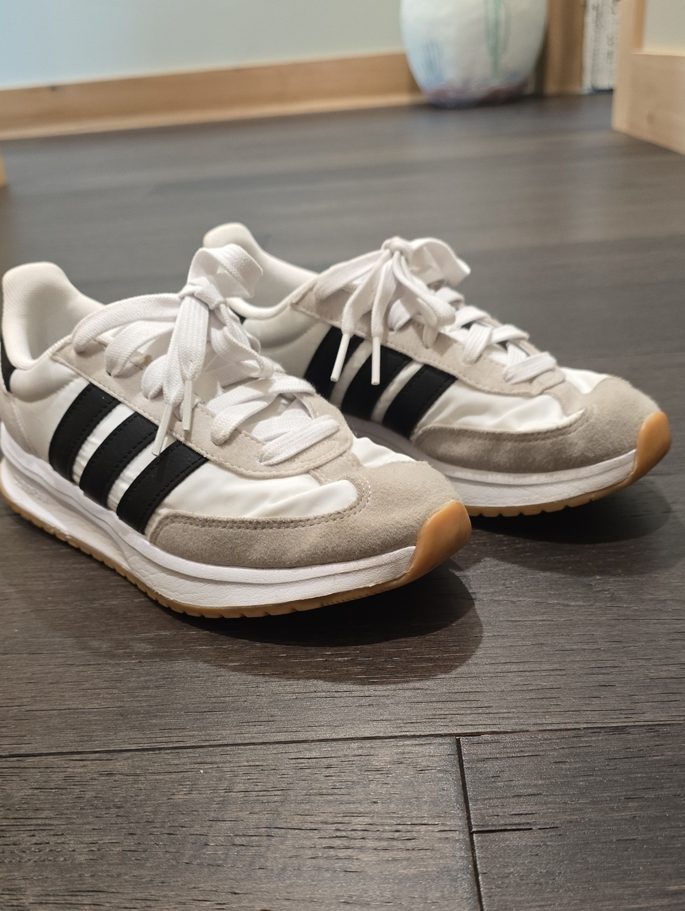 adidas Youth Unisex White, Black & Tan Retro-Inspired Sneakers